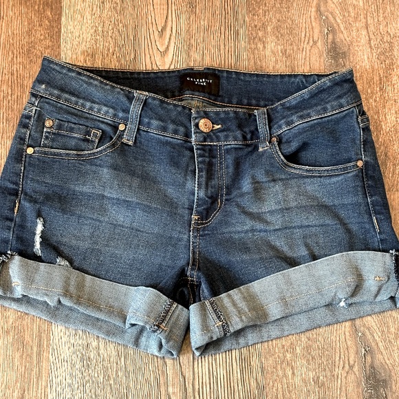 Adorable EUC Celebrity Pink Denim Shorts - Picture 1 of 7